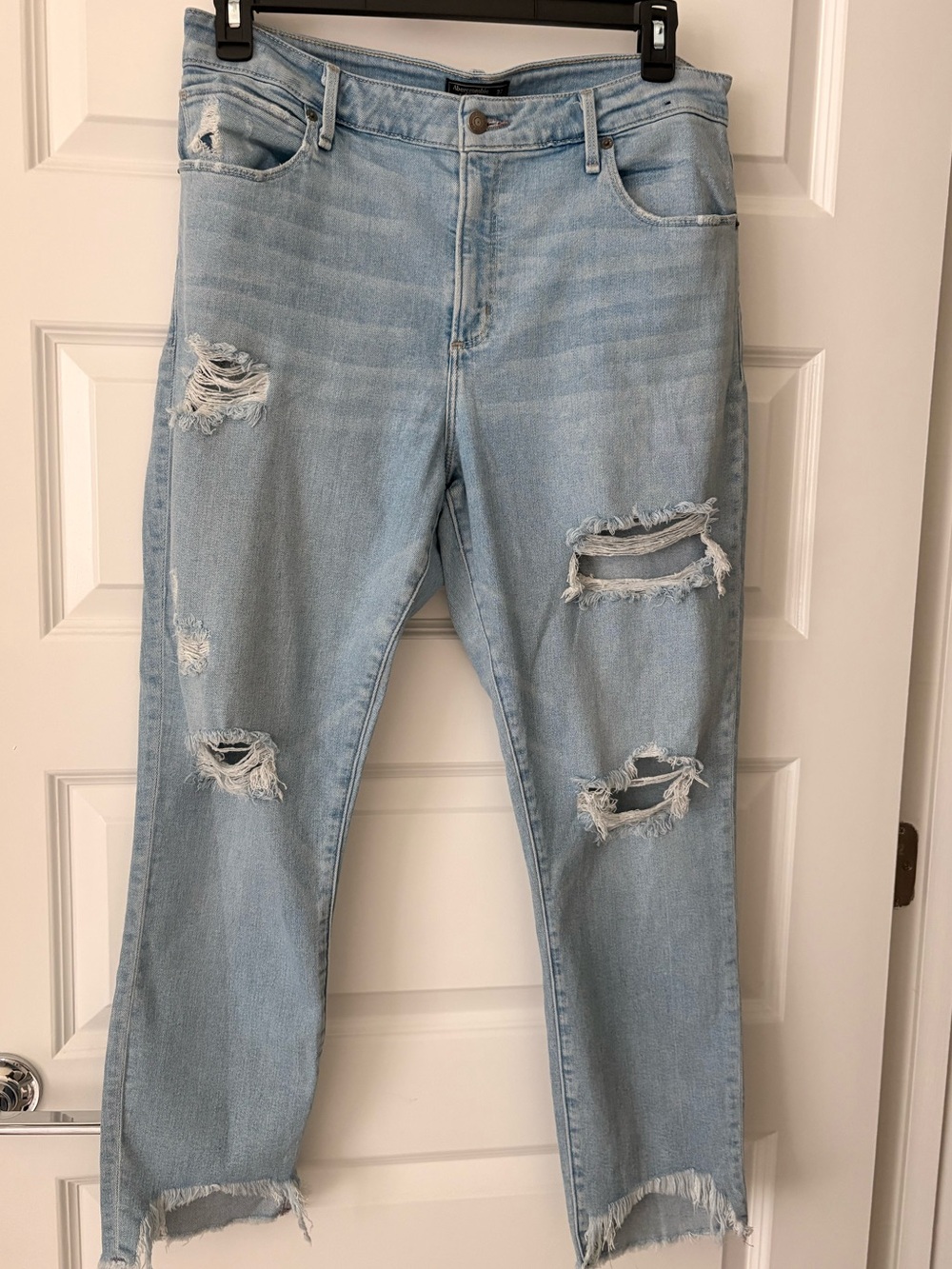 Abercrombie & Fitch Simone High Rise Ankle Distressed Jeans Size 32/14